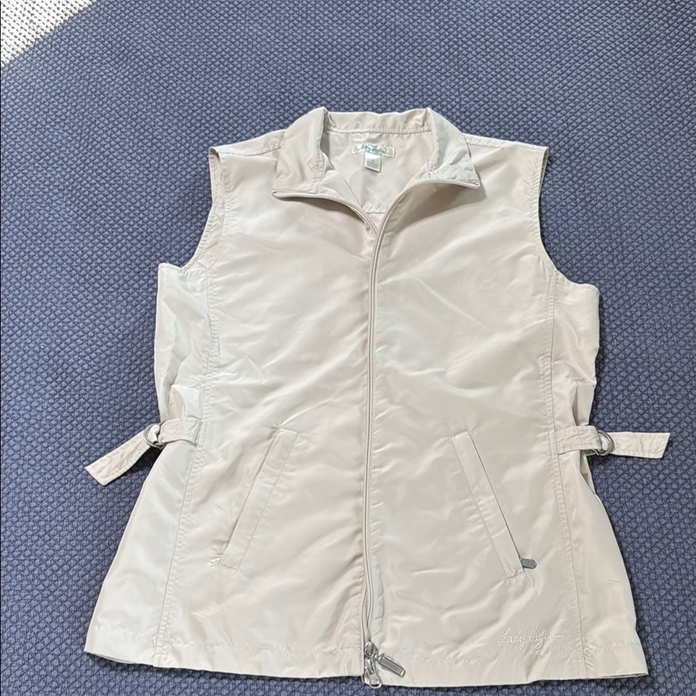 Lady Hagen Cream Vest Lightweight Minimalist Design